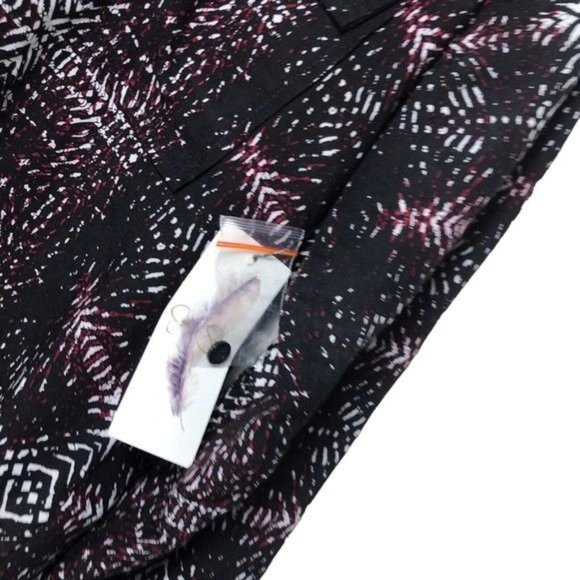 Jessica Simpson Mirren Abstract Print Button Up Blouse Size Medium - Picture 5 of 13